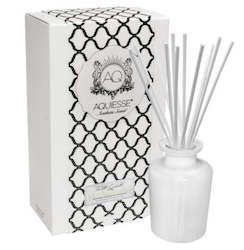 Royal Apothics: Aquiesse Reed Diffuser without giftbox - White Pear Agarwood