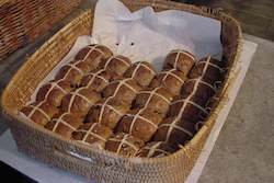 Frontpage: 6 Pack Hot Cross Buns