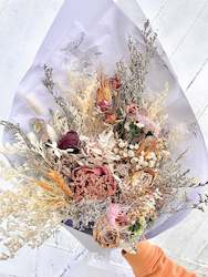 Dried flower: Summer Cottage Bouquet