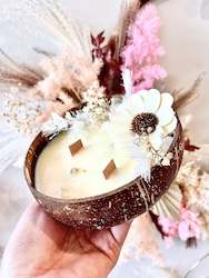 Dried flower: Coconut Bowl Candle- Lady Million