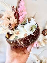 Dried flower: Coconut Bowl Candle- French Pear