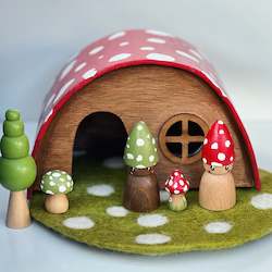 Pegs With Accessories: Toadstool cottage
