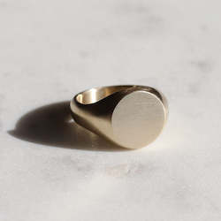 Jewellery manufacturing: Round Signet Ring/ 9ct Yellow Gold