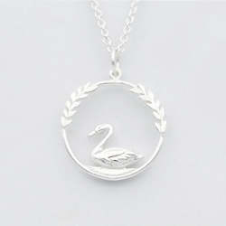 Jewellery manufacturing: Swan Necklace