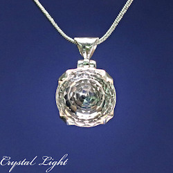 China, glassware and earthenware wholesaling: Clear Quartz Faceted Pendant