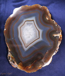 China, glassware and earthenware wholesaling: Agate Slab
