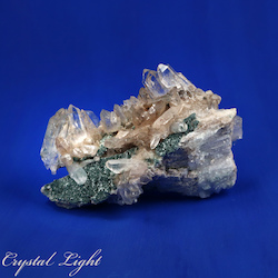 China, glassware and earthenware wholesaling: Quartz Cluster with Fuchsite