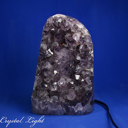 China, glassware and earthenware wholesaling: Amethyst Druse Lamp