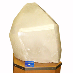 China, glassware and earthenware wholesaling: Clear Quartz Polished Point XL / 204kg