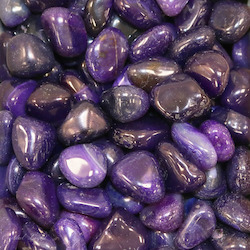 China, glassware and earthenware wholesaling: Purple Dyed Agate tumble 20-30mm