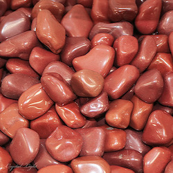 China, glassware and earthenware wholesaling: Red Jasper Tumble 20-30mm