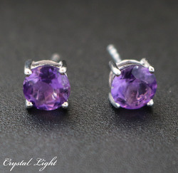 China, glassware and earthenware wholesaling: Amethyst Sterling Silver Studs