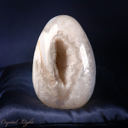 China, glassware and earthenware wholesaling: Agate Druse Egg