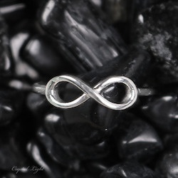 China, glassware and earthenware wholesaling: Infinity Ring