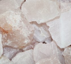 China, glassware and earthenware wholesaling: Rose Quartz Rough Off Cuts/2kg