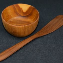 Small Wooden Bowl and Avocado Knife Set | yompai