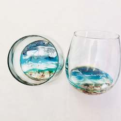 Frontpage: Beach Wine Glasses